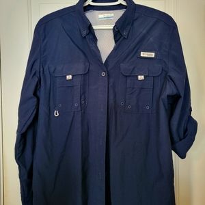 Navy blue Columbia fishing shirt